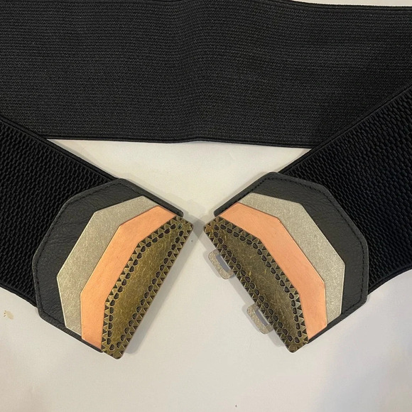 Black 3” stretch belt with tri-color metal buckle OS - Picture 4 of 5